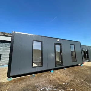 s-l1600-166 (1) 7.5 x 3m Office with kitchenette/WC